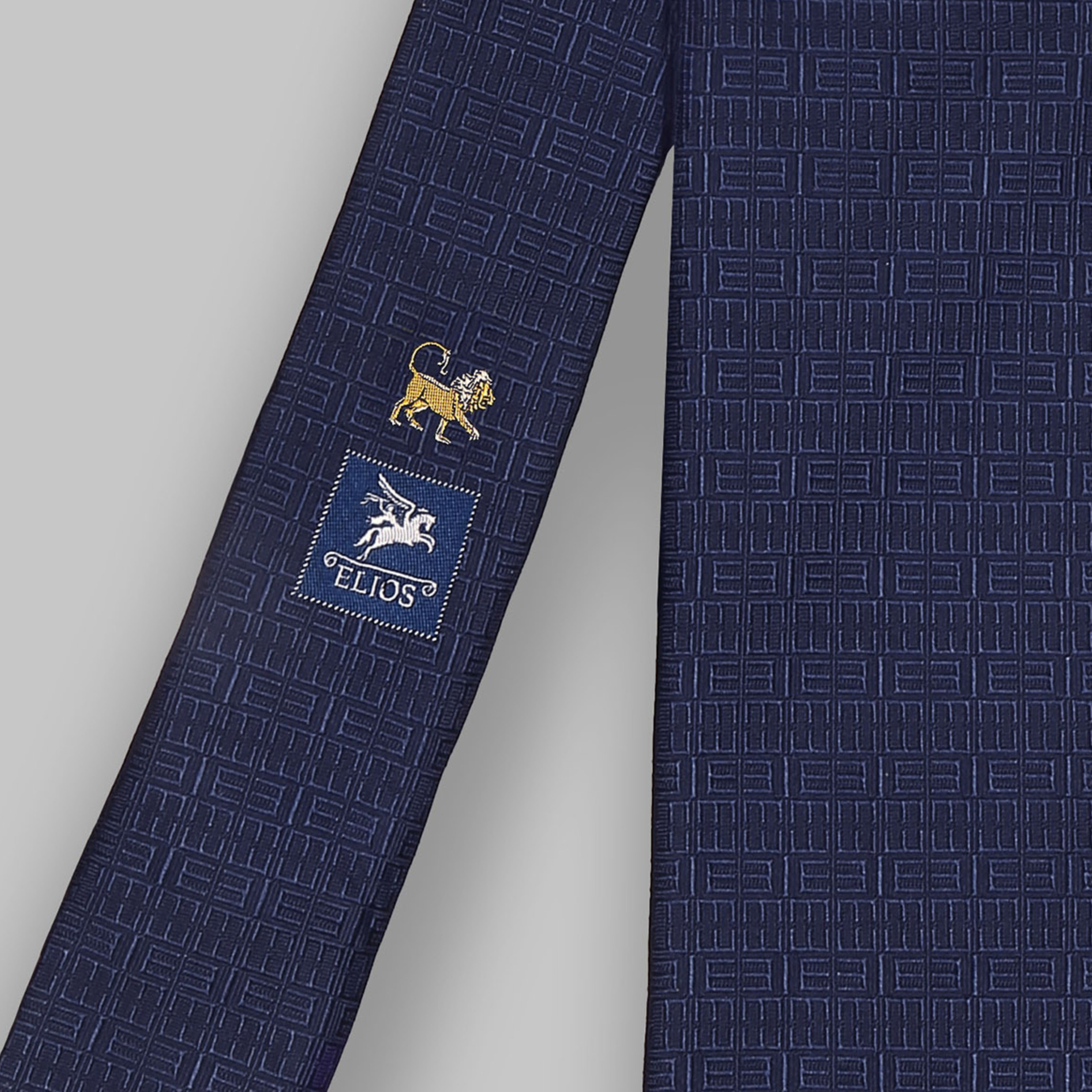 Leo tie